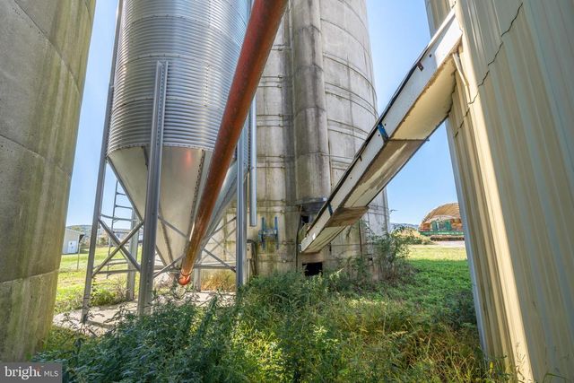 55 MARGROW RD, Tunkhannock, PA 18657