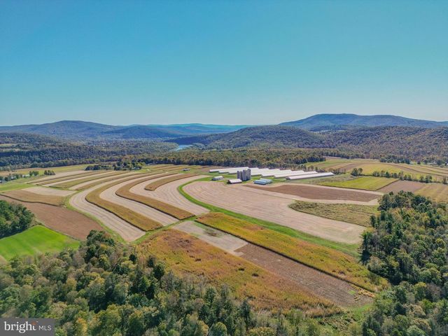 55 MARGROW RD, Tunkhannock, PA 18657