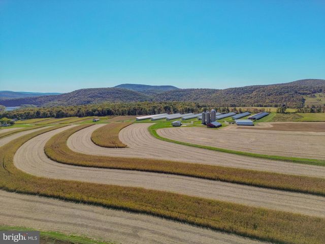 55 MARGROW RD, Tunkhannock, PA 18657