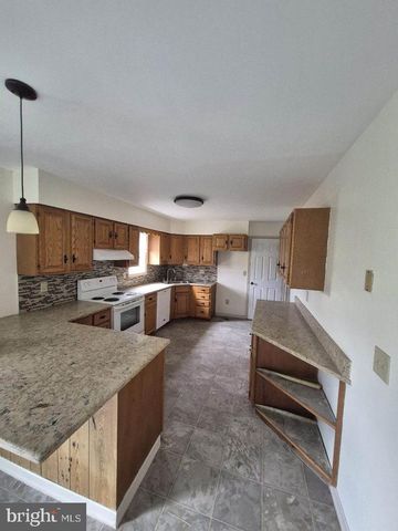 55 MARGROW RD, Tunkhannock, PA 18657