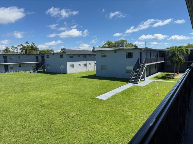 4300 SW 67th Ave 38, Miami, FL 33155