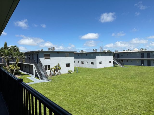 4300 SW 67th Ave 38, Miami, FL 33155