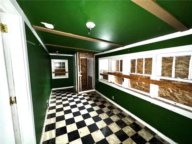 718 Thompson Avenue, St Joseph, MO 64504