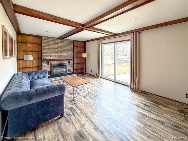 174 Lange Drive, Troy, MI 48098