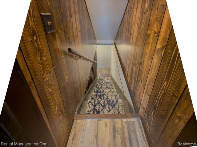 174 Lange Drive, Troy, MI 48098