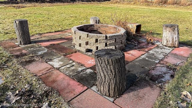 174 Lange Drive, Troy, MI 48098