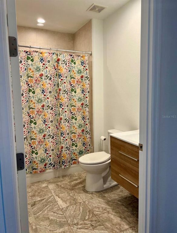 Image 25 of property listing at 8749 THE ESPLANADE 10, Orlando, FL 32836