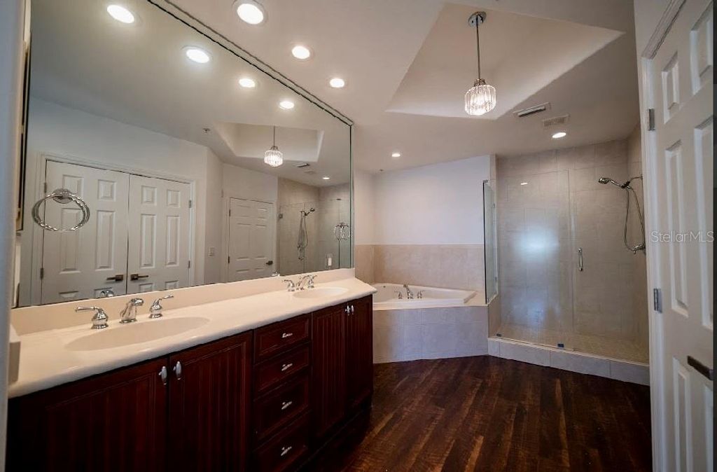 Image 39 of property listing at 8749 THE ESPLANADE 10, Orlando, FL 32836