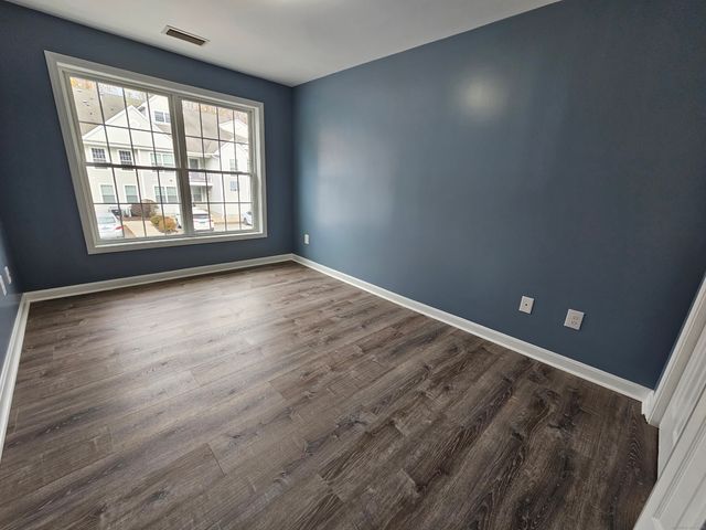 136 Meridian Street 110, Groton, CT 06340