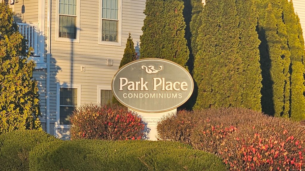 136 Meridian Street 110, Groton, CT 06340