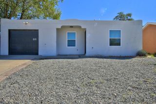 240 MAXINE Street NE, Albuquerque, NM 87123