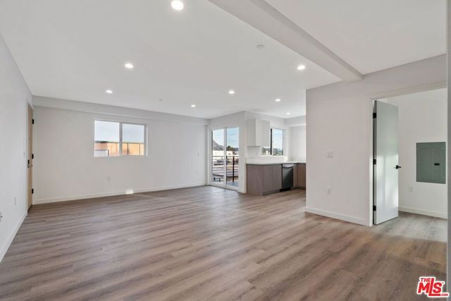 10918 Camarillo Street 403, North Hollywood, CA 91602