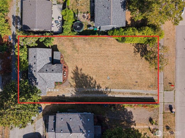 8143 10th Avenue SW, Seattle, WA 98106
