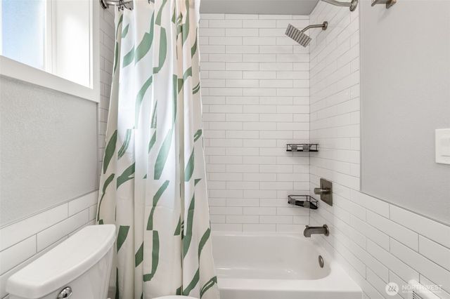 8143 10th Avenue SW, Seattle, WA 98106