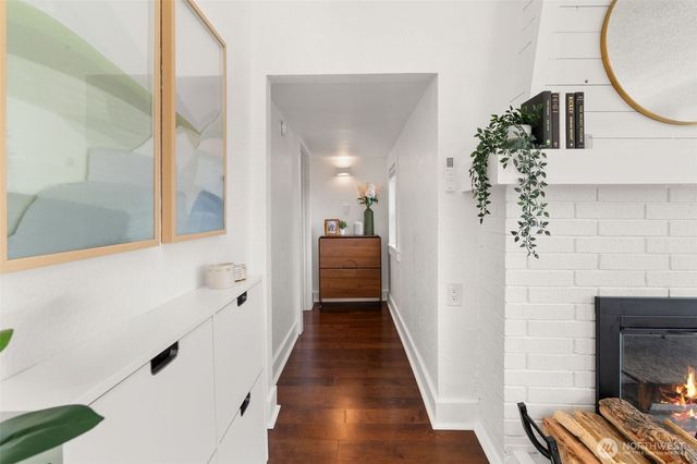 8143 10th Avenue SW, Seattle, WA 98106