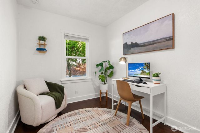 8143 10th Avenue SW, Seattle, WA 98106