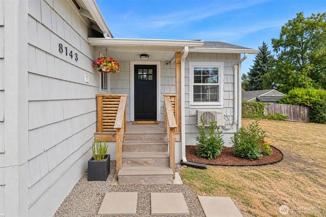8143 10th Avenue SW, Seattle, WA 98106