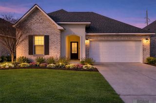 10019 Ole Millstead Ct, Baton Rouge, LA 70816