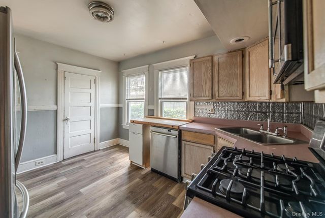 38 May Street, Poughkeepsie, NY 12603