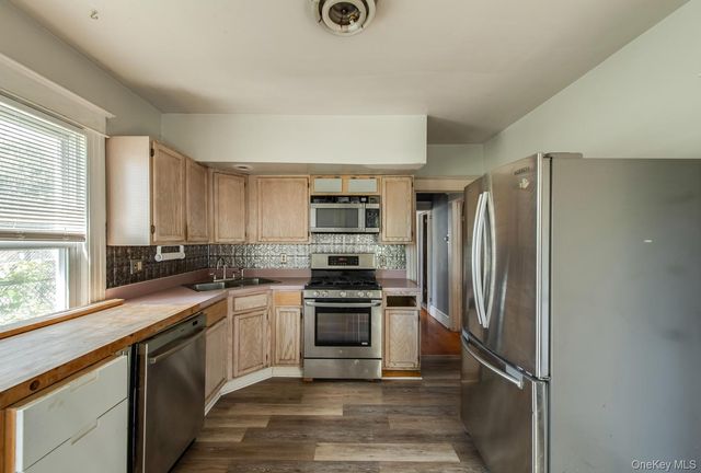 38 May Street, Poughkeepsie, NY 12603
