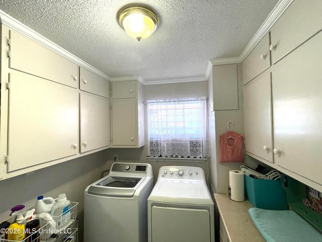 325 Westview Drive, Biloxi, MS 39531