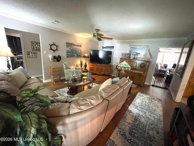 325 Westview Drive, Biloxi, MS 39531