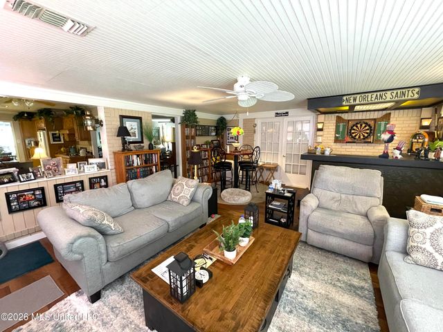 325 Westview Drive, Biloxi, MS 39531
