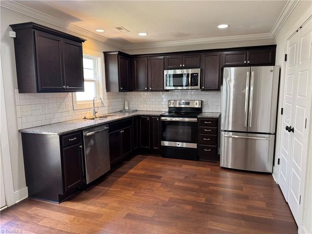 6436 Beaver Pond Court, Pfafftown, NC 27040