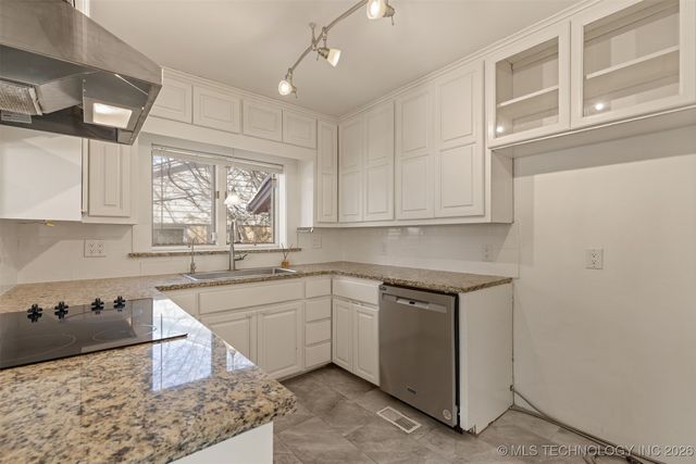 4416 E 58th Place, Tulsa, OK 74135