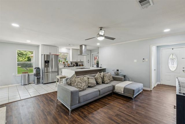 1901 Kris Street, Irving, TX 75060