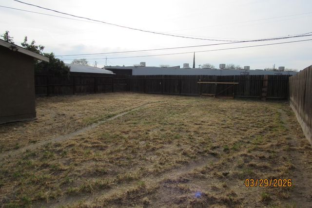 2134 whitcomb Way, Modesto, CA 95350