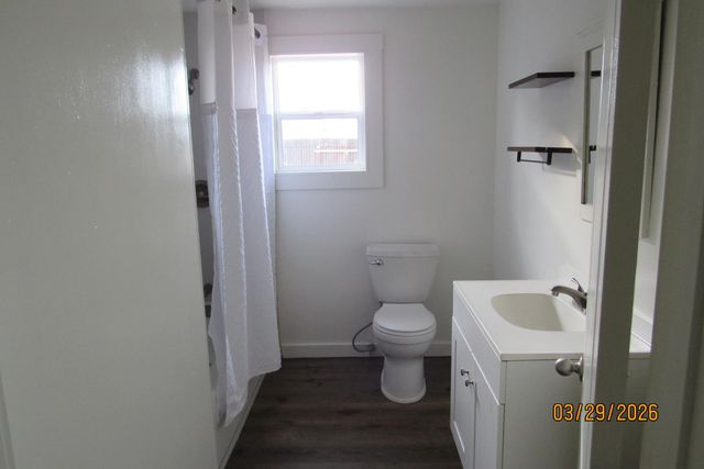 2134 whitcomb Way, Modesto, CA 95350