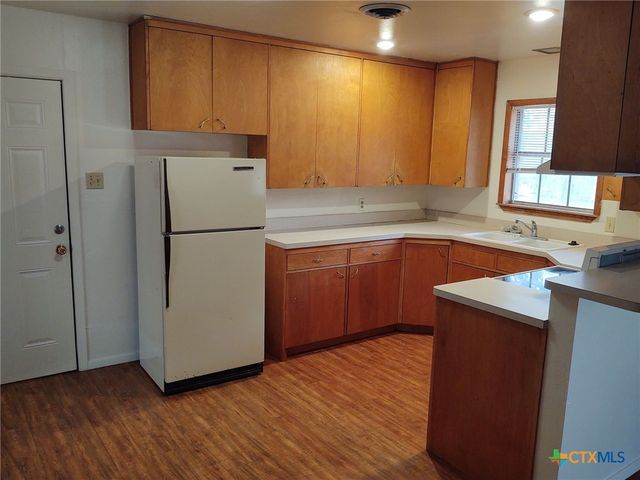 2112 N Interstate 35, San Marcos, TX 78666