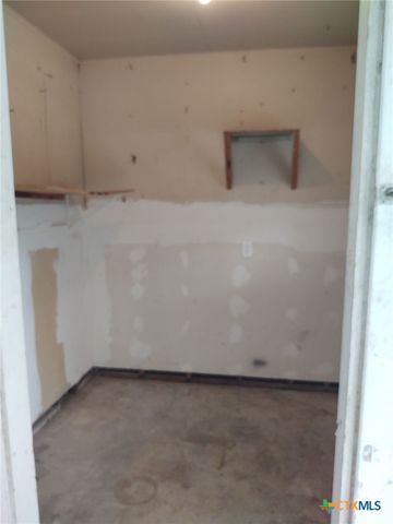 2112 N Interstate 35, San Marcos, TX 78666