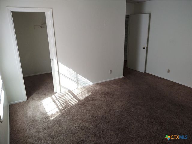 2112 N Interstate 35, San Marcos, TX 78666