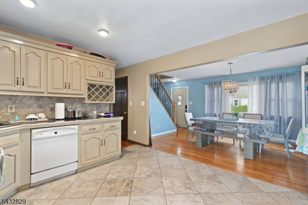 200 Bradford Ave, Linden City, NJ 07036 — photo 5