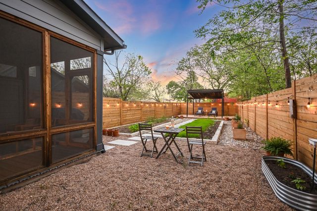 6310 Porter ST B, Austin, TX 78741