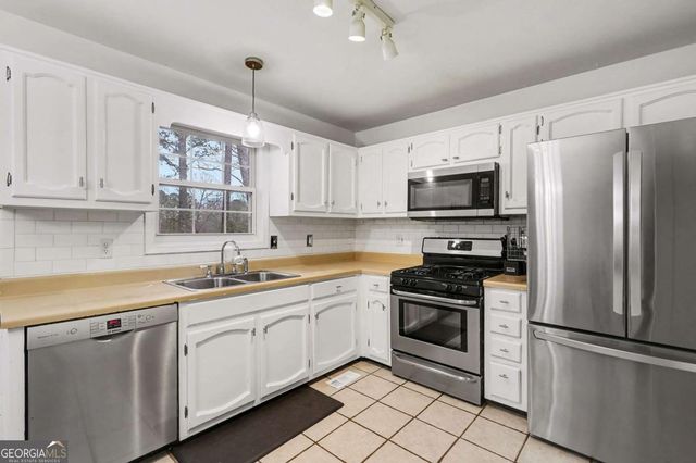 325 Madeline Way, Temple, GA 30179