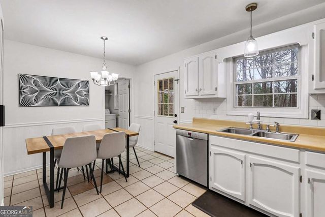 325 Madeline Way, Temple, GA 30179