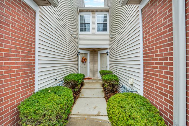 24135 W Walnut Circle, Plainfield, IL 60585