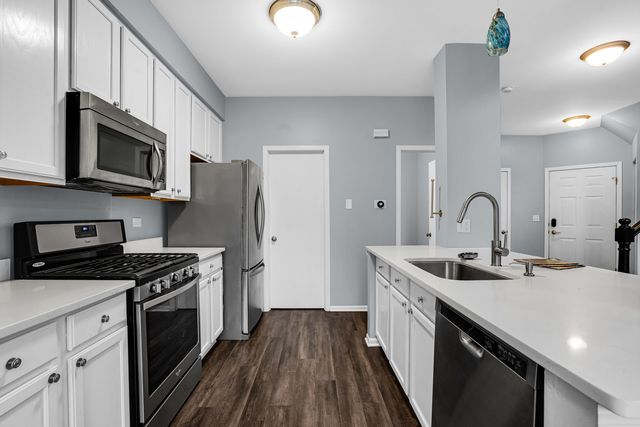 24135 W Walnut Circle, Plainfield, IL 60585