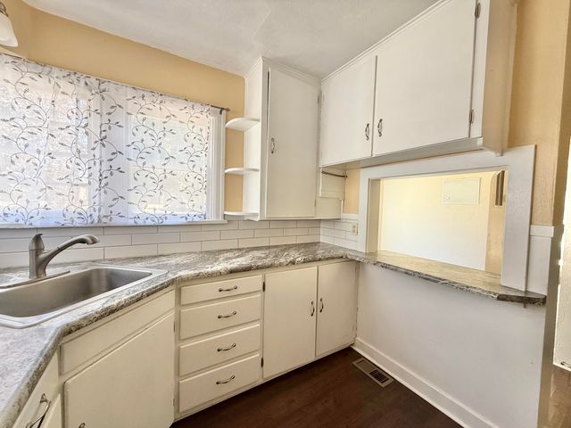 2544 Hope Street, Klamath Falls, OR 97603