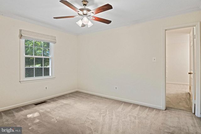 11919 LATIGO LN, Oakton, VA 22124