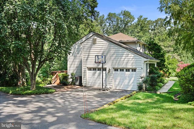 11919 LATIGO LN, Oakton, VA 22124