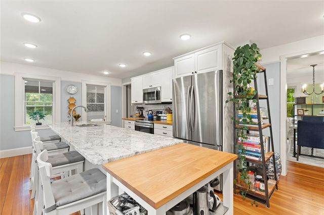 965 Greenville Avenue, Smithfield, RI 02828