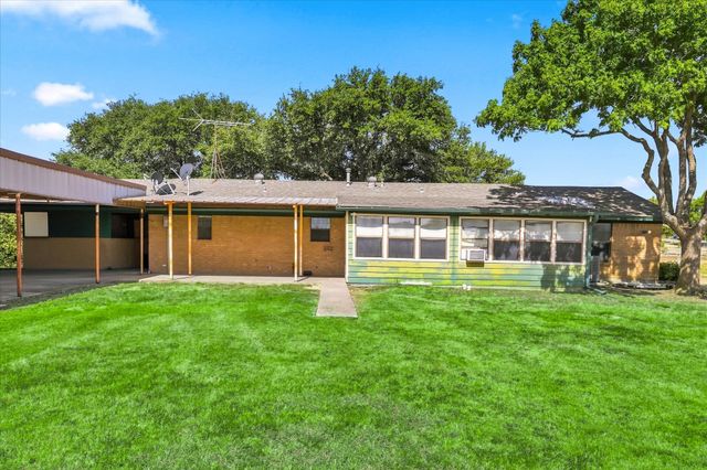 10138 Terrace Road, Sanger, TX 76266