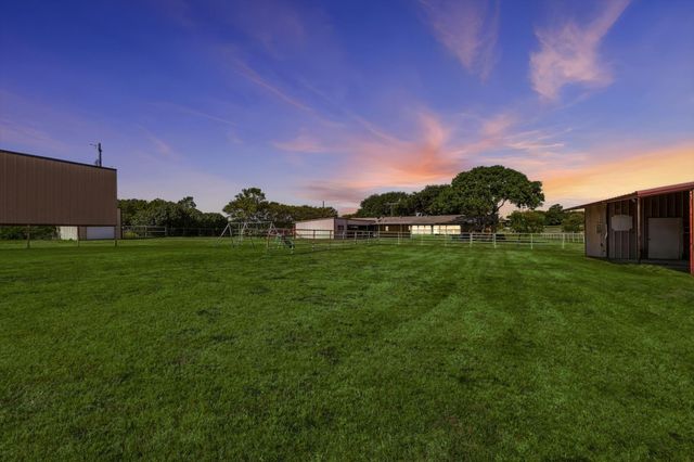 10138 Terrace Road, Sanger, TX 76266