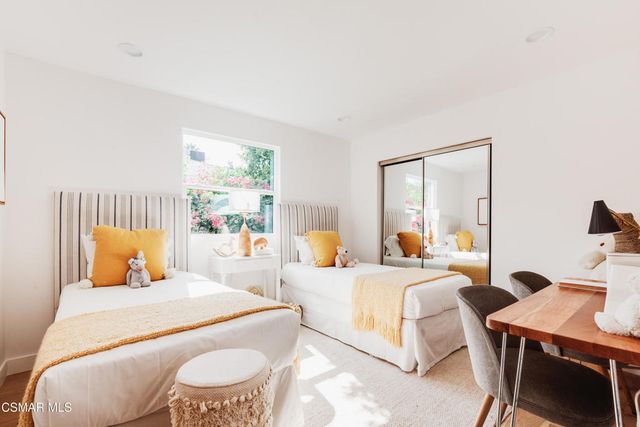 14322 Collins Street, Van Nuys, CA 91401