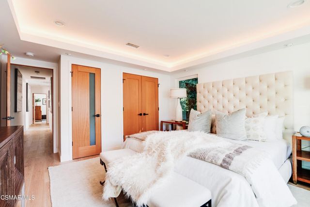 14322 Collins Street, Van Nuys, CA 91401