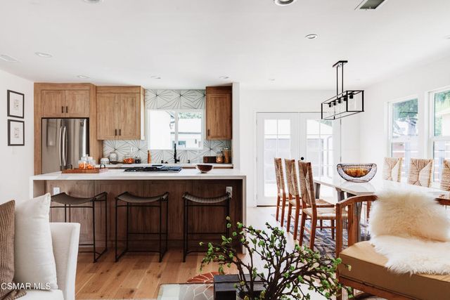 14322 Collins Street, Van Nuys, CA 91401